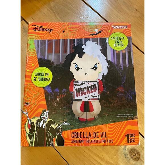 Disney Cruella De Vil Airblown Inflatable 3.5Ft. Lights up. Halloween Decor - Picture 3 of 4